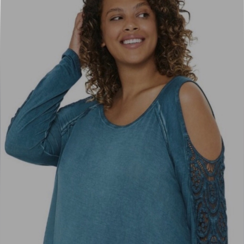 Harper Zoe Plus 1X Teal Green Cold Shoulder Long Sleeve Lace Insert